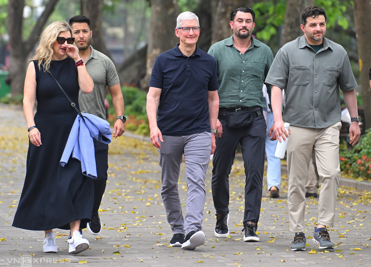 Tim Cook Tim Cook